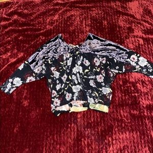 Women’s BKE Brand Top